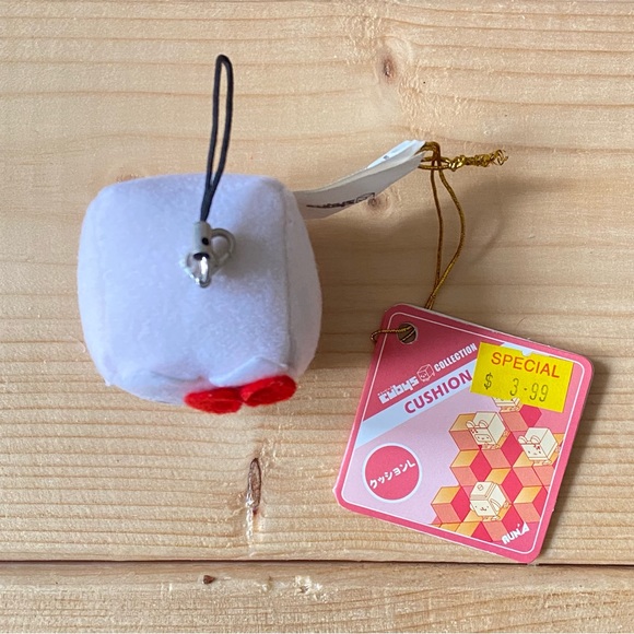 Hello Kitty cell phone charm - Picture 3 of 3